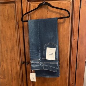 Frame Le Slim Palazzo Denim jeans
Brand New with tags, 
NEVER WORN!